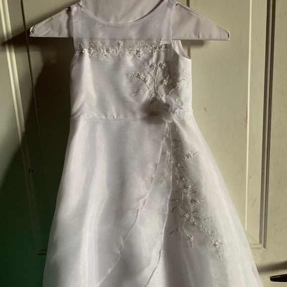 Girls formal dress - Picture 2 of 4